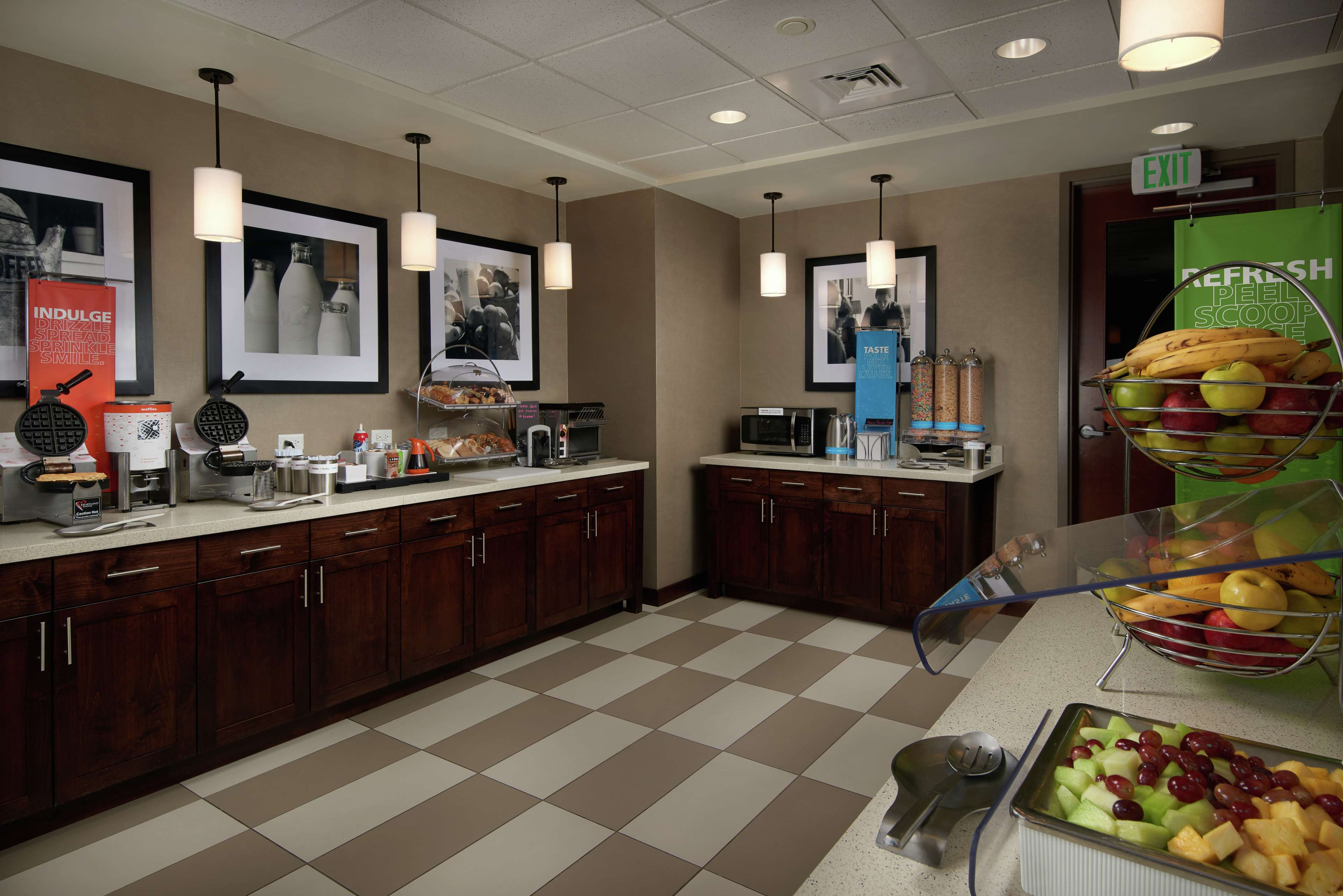 Hampton Inn & Suites Portland Vancouver - photo 9