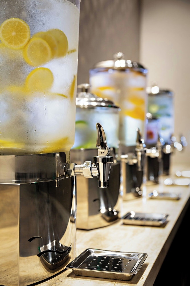 Houston Cityplace Marriott at Springwoods Village - photo 7