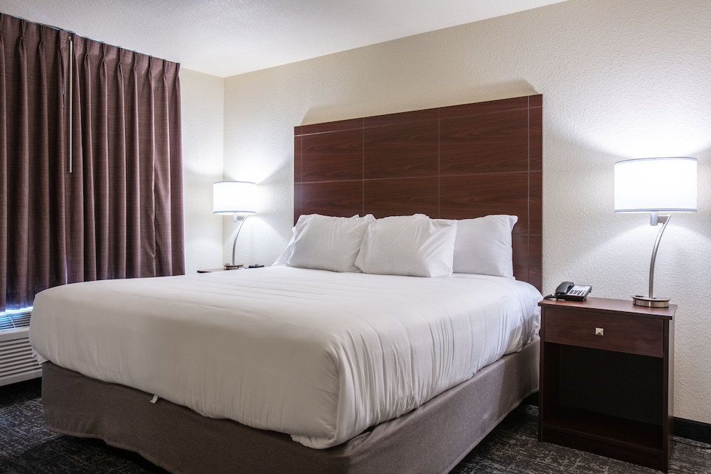 Cobblestone Inn & Suites Pine Bluffs - photo 8