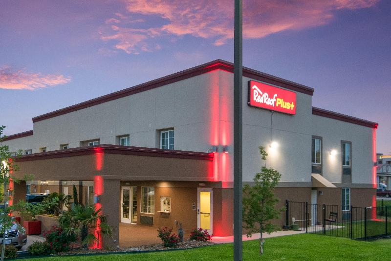 Red Roof Inn PLUS Fort Worth Burleson — hotel in Burleson