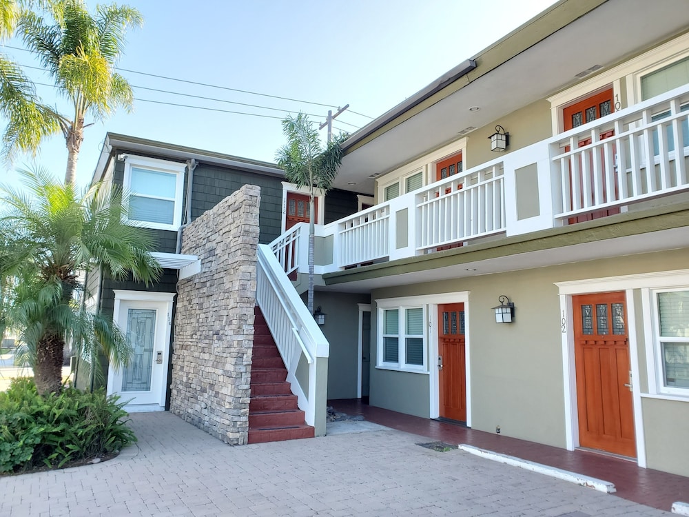 Coronado Island Inn - photo 22
