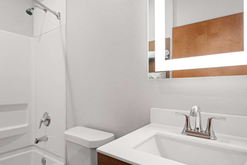 Microtel Inn & Suites by Wyndham Houma - photo 13