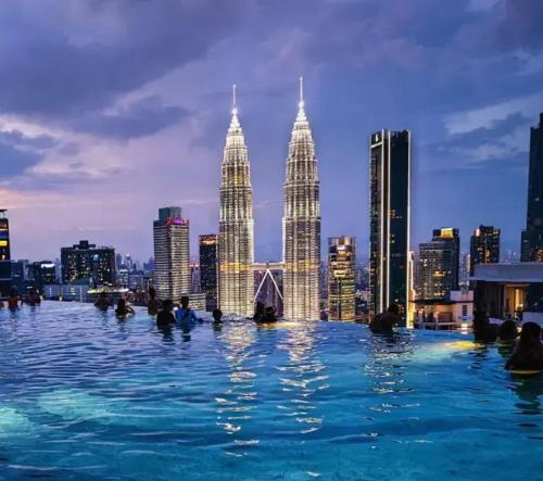 Eaton Kuala Lumpur with KLCC Skyline View Pool — 4-Star Luxury Hotel in Kuala Lumpur, Malaysia