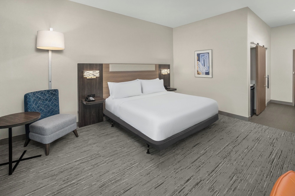Holiday Inn Express Hattiesburg West Univ Area by IHG - photo 11