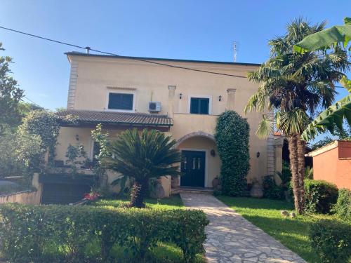 Villa Maria — 4-Star Luxury Hotel in Kanali, Greece