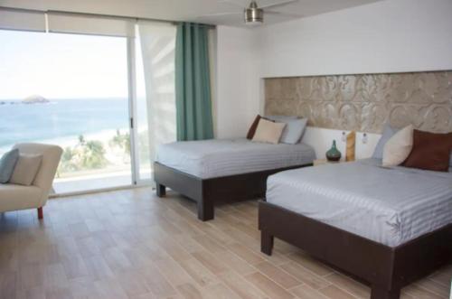 Beachfront PH Amara Ixtapa — 4-Star Luxury Hotel in Ixtapa, Mexico