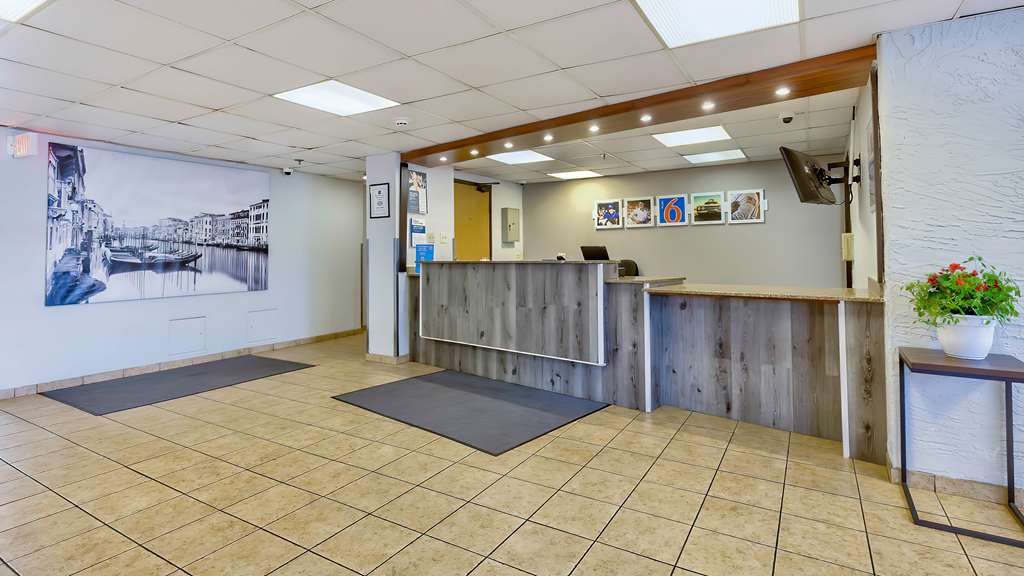 Motel 6 Milwaukee WI Glendale - photo 24