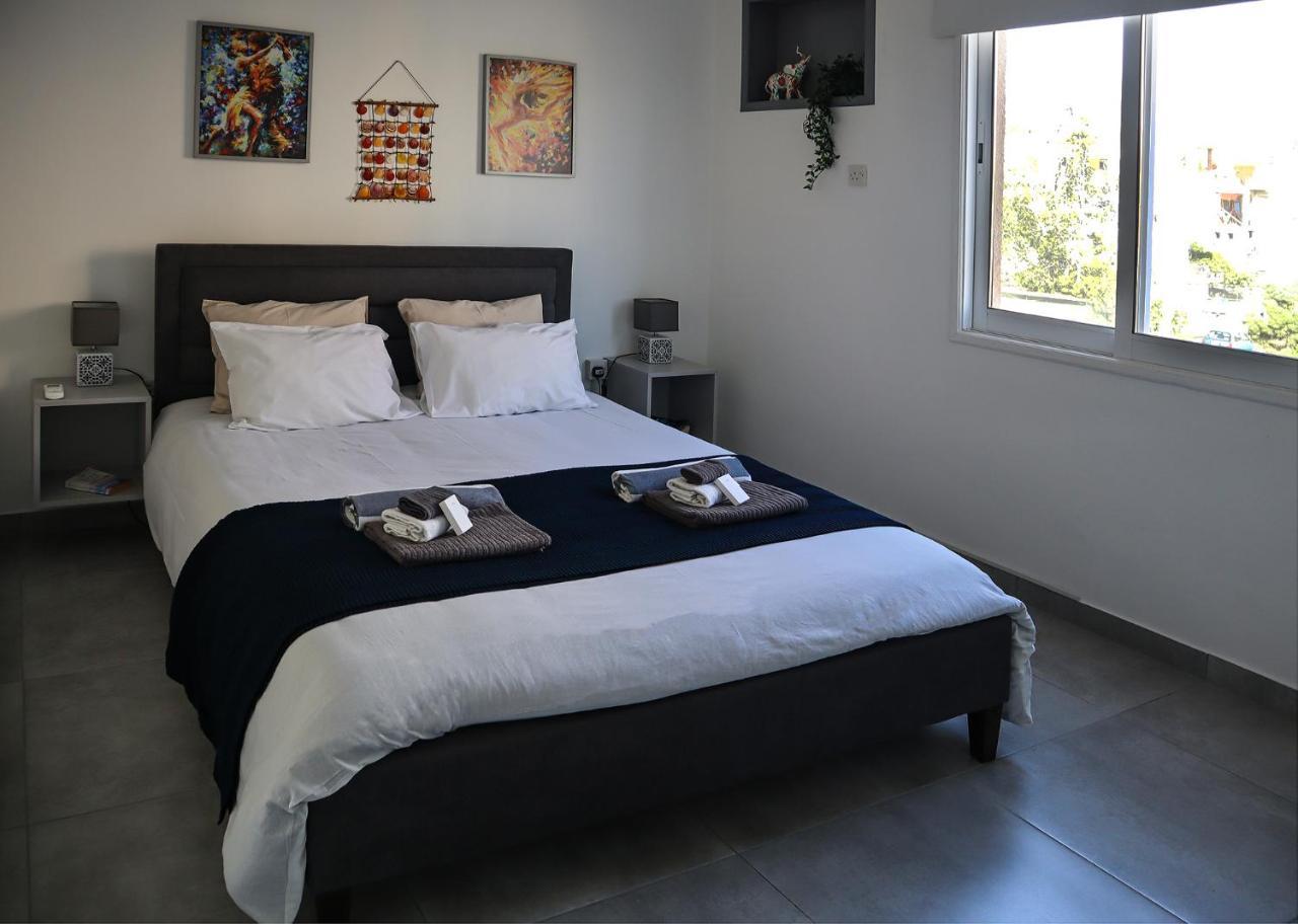 Alex’s Vacation Suite 100m From the Beach 6 Guests