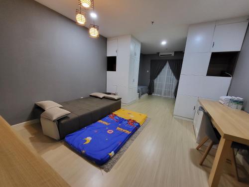 NICE and COZY studio apartment with gym and pool. — Kampar — photo 4