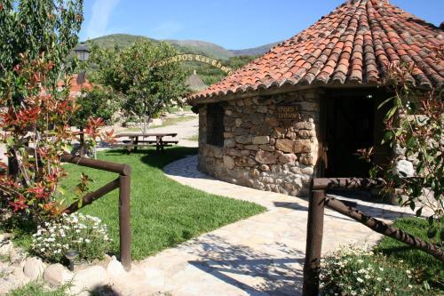 Complejo Rural Los Chozos Valle del Jerte — 4-Star Luxury Hotel in Jerte, Spain