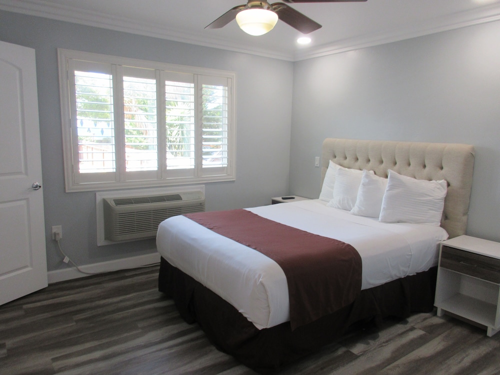 Lone Oak Lodge - photo 3