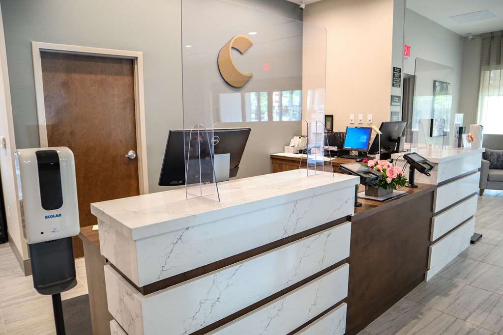 Comfort Suites Gainesville near University - photo 2