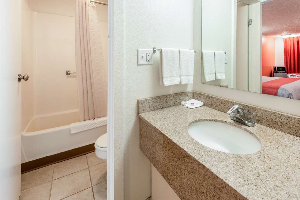 Motel 6 Mansfield OH - photo 16