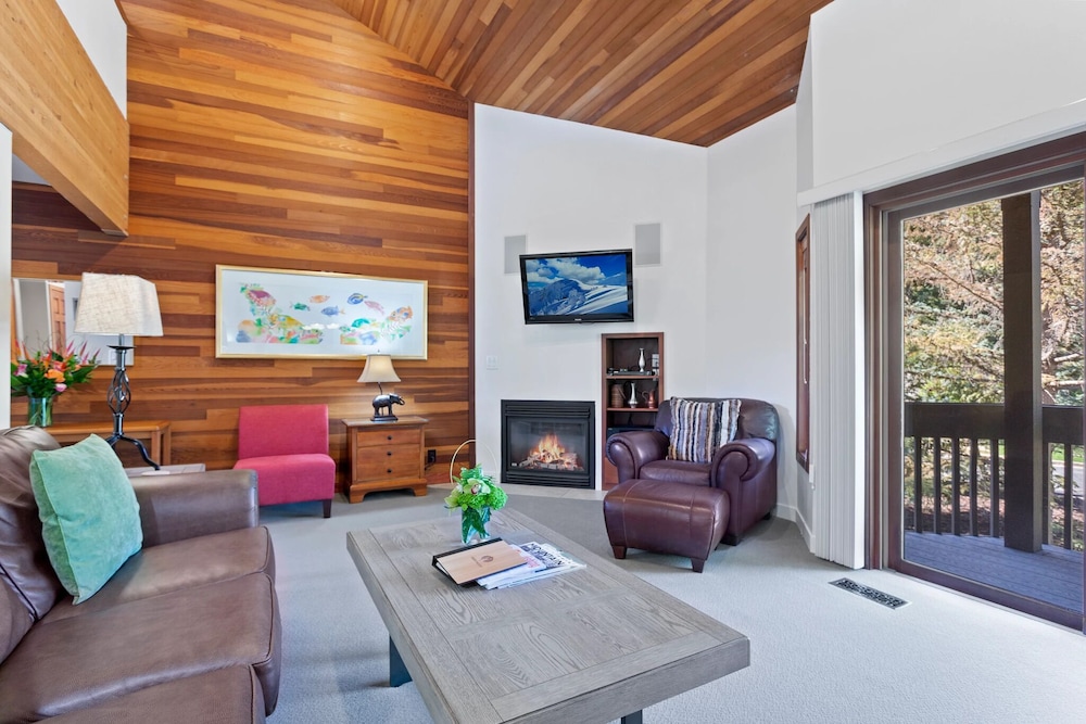Abode at Lakeside - featured photo