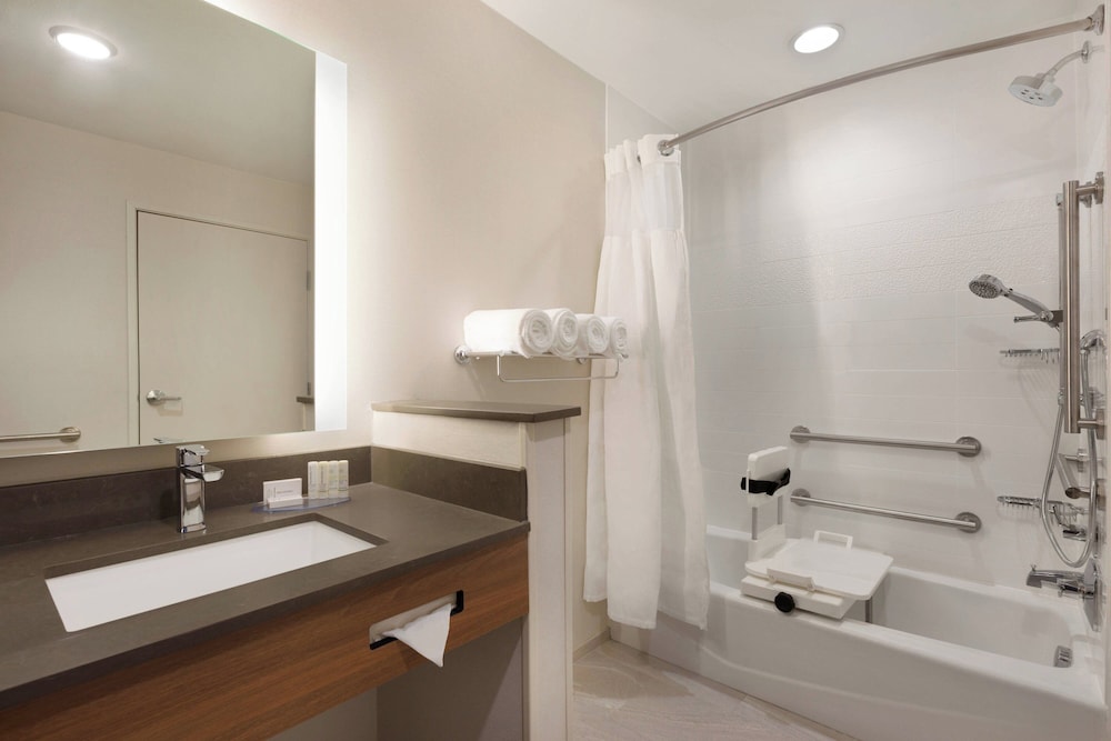 Fairfield Inn & Suites by Marriott Boulder Longmont - photo 15