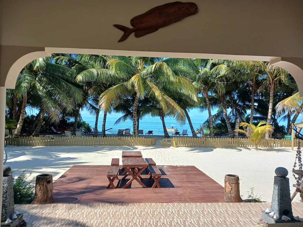 Seashell Beach Villa — 4-Star Luxury Hotel in La Passe, Seychelles