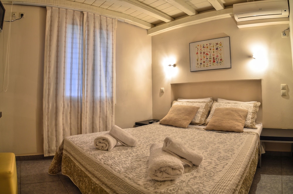 Iro Suites — Andros — photo 4