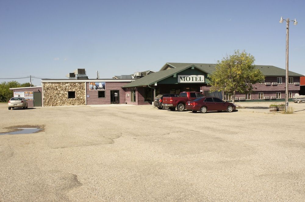 The Galley Hotel Bar and Grill - photo 13