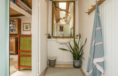 Treetops Cottage