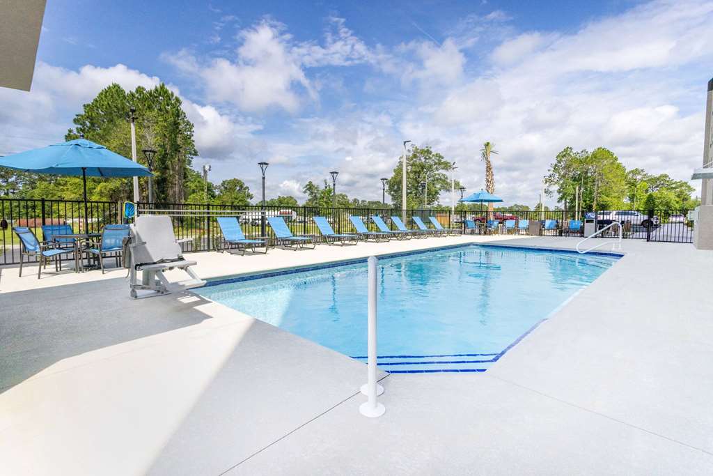 La Quinta Inn & Suites by Wyndham Valdosta - photo 11