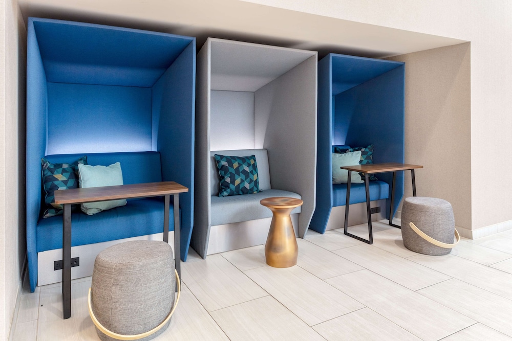 Home2 Suites by Hilton St. Louis Downtown - photo 4