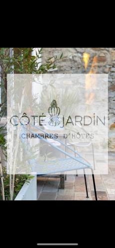 Coté jardin - carbon neutral hotel in Sainte-Suzanne