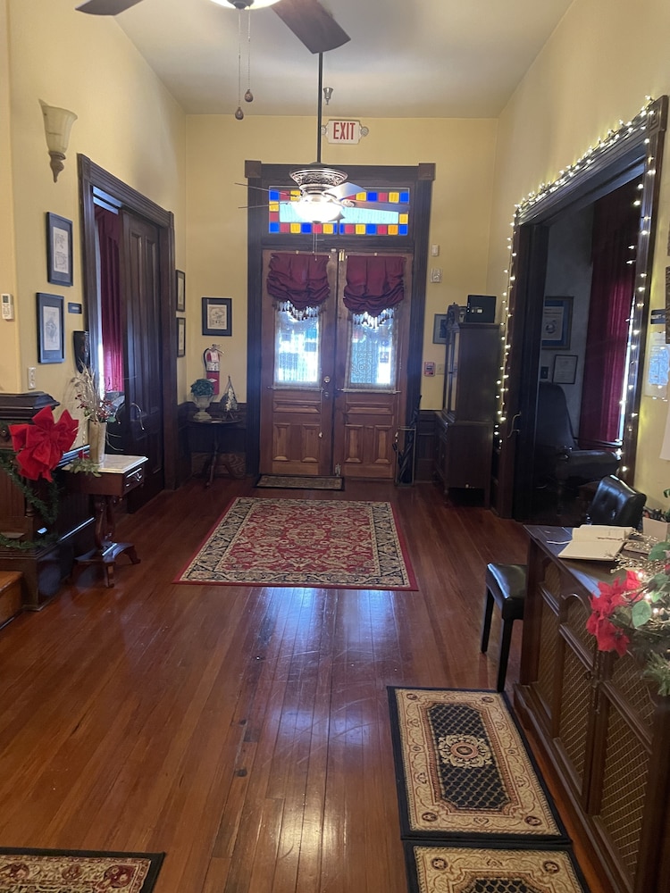 Grand Gables Inn Bed & Breakfast - photo 17