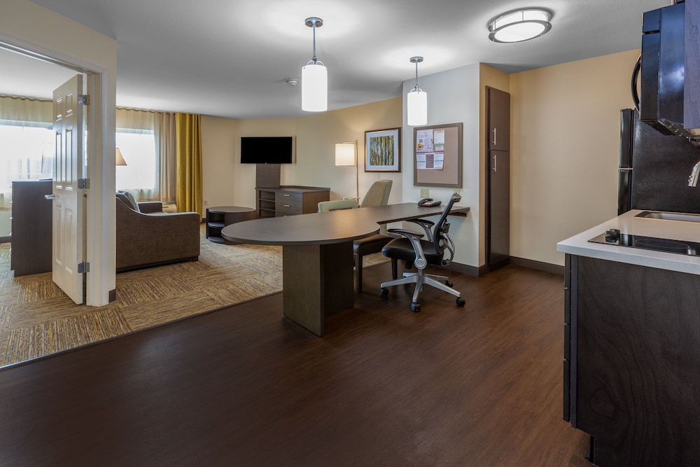 Candlewood Suites Kalamazoo Se by IHG - photo 11