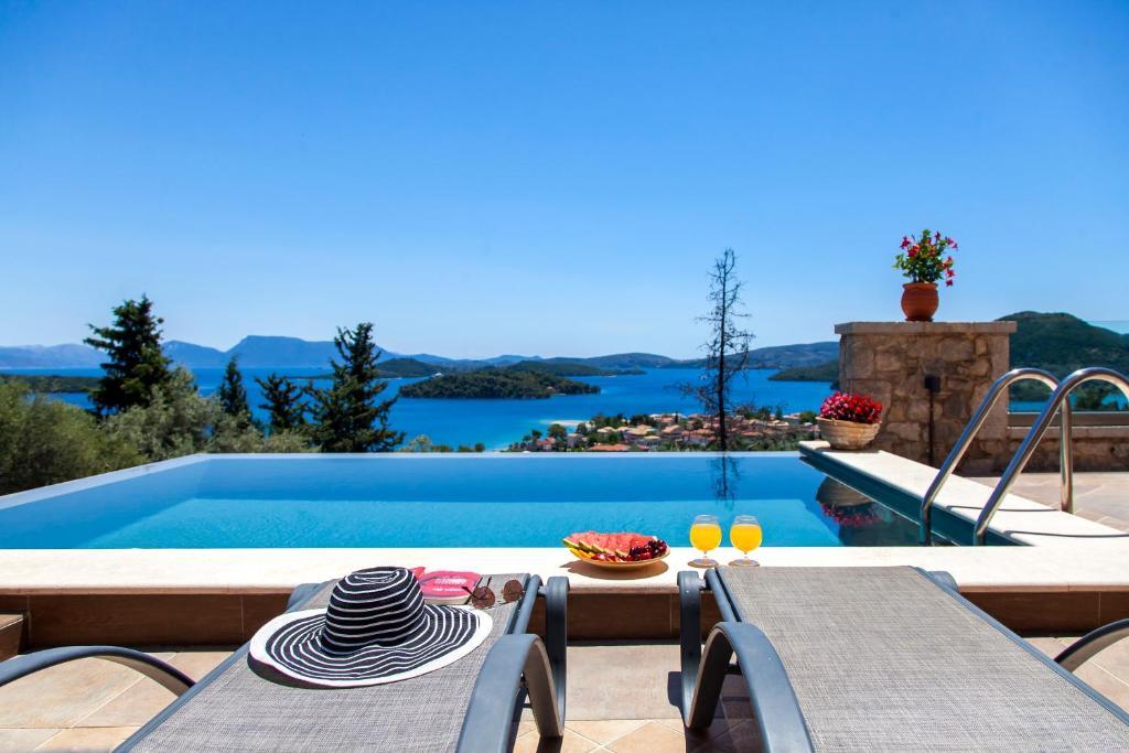 Villa Kallisto — 4-Star Luxury Hotel in Periyiali, Greece