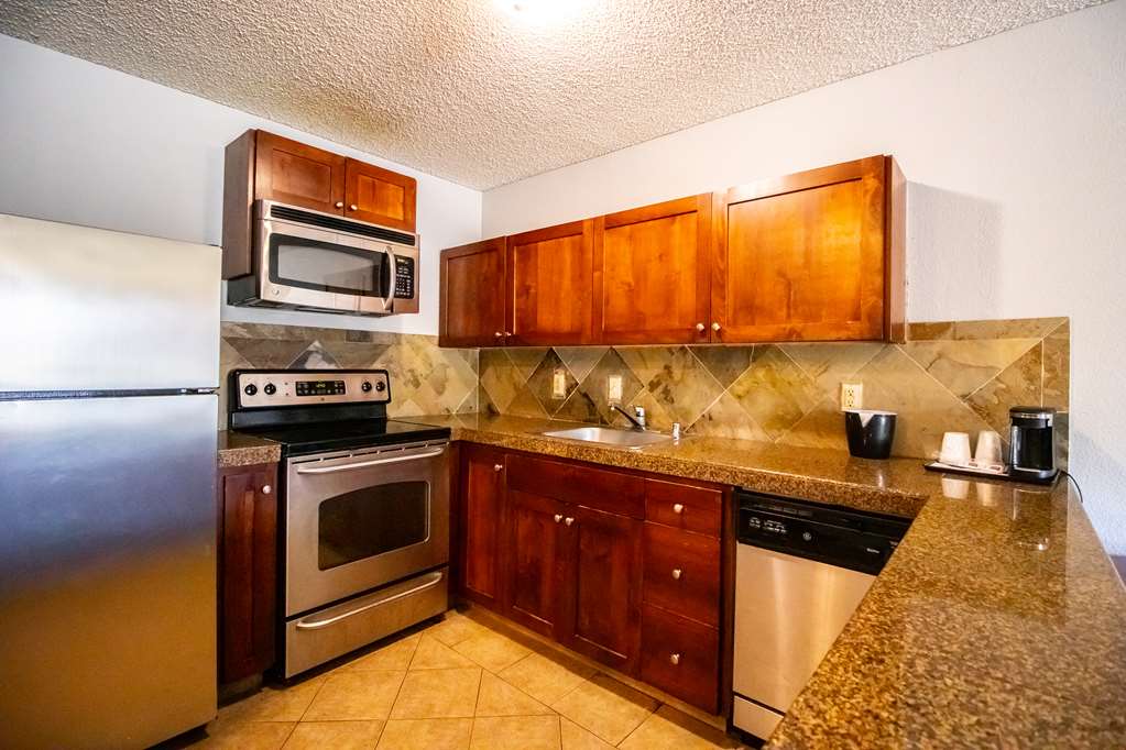 Red Lion Inn & Suites Vancouver - photo 37