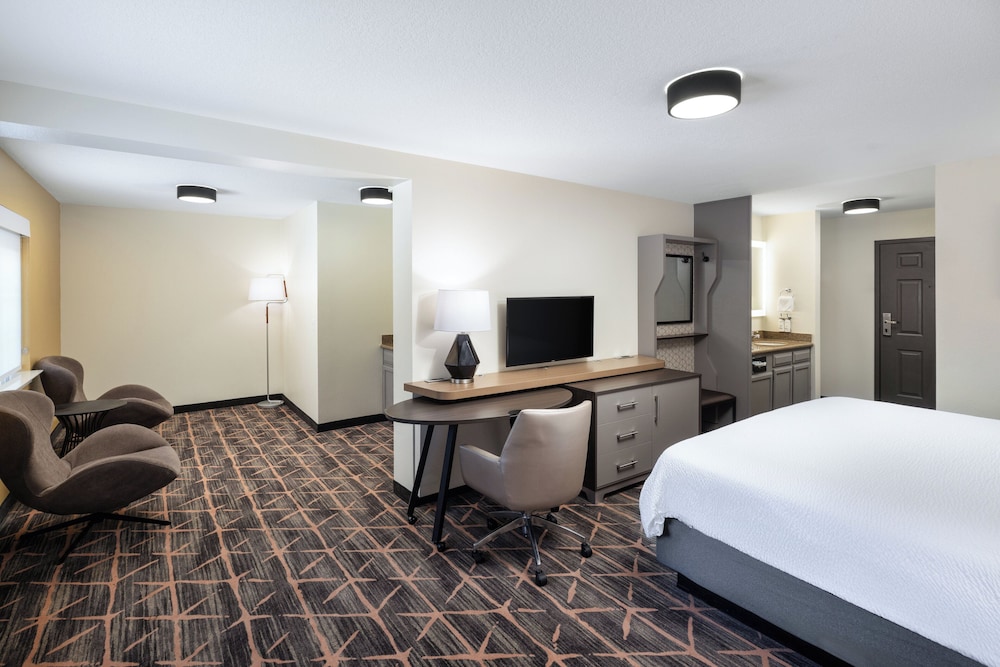 Holiday Inn Redding by IHG - photo 41