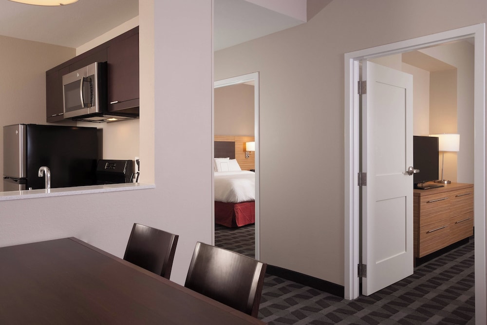 TownePlace Suites Charleston Airport Convention Center - photo 8