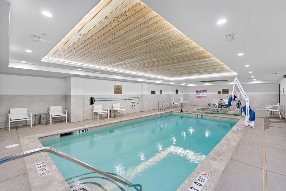 Home2 Suites By Hilton Big Bear Lake - photo 12