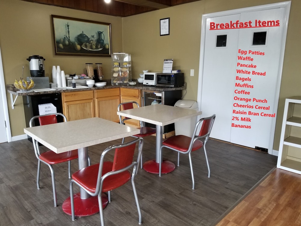 Hillcrest Motel - photo 18
