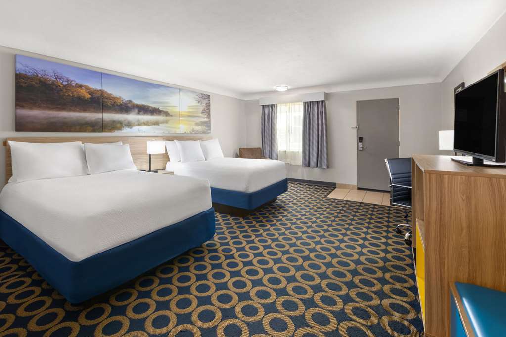 Days Inn by Wyndham Wauseon - photo 12