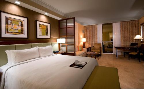 Mgm Signature Strip View Suite Free Valet Parking