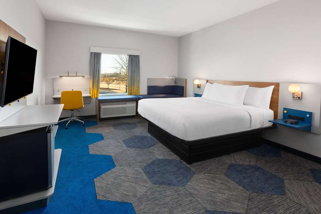 Microtel Inn & Suites by Wyndham Olive Branch - photo 12