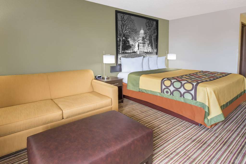 Super 8 by Wyndham Madison South - photo 11