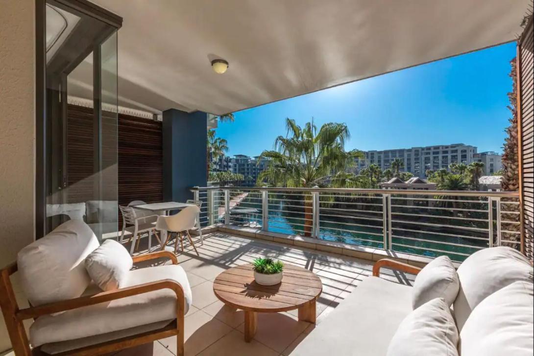 Luxury Waterfront Marina Apartment — 4-Star Luxury Hotel in Cape Town, South Africa