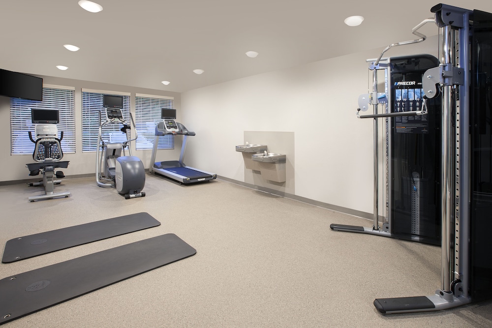 WoodSpring Suites Charlotte University Research Park - photo 18