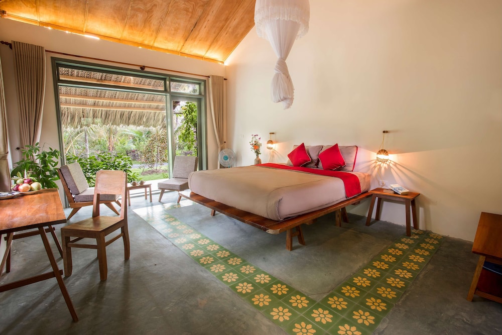 Mekong Home 9215983 — Giong Trom