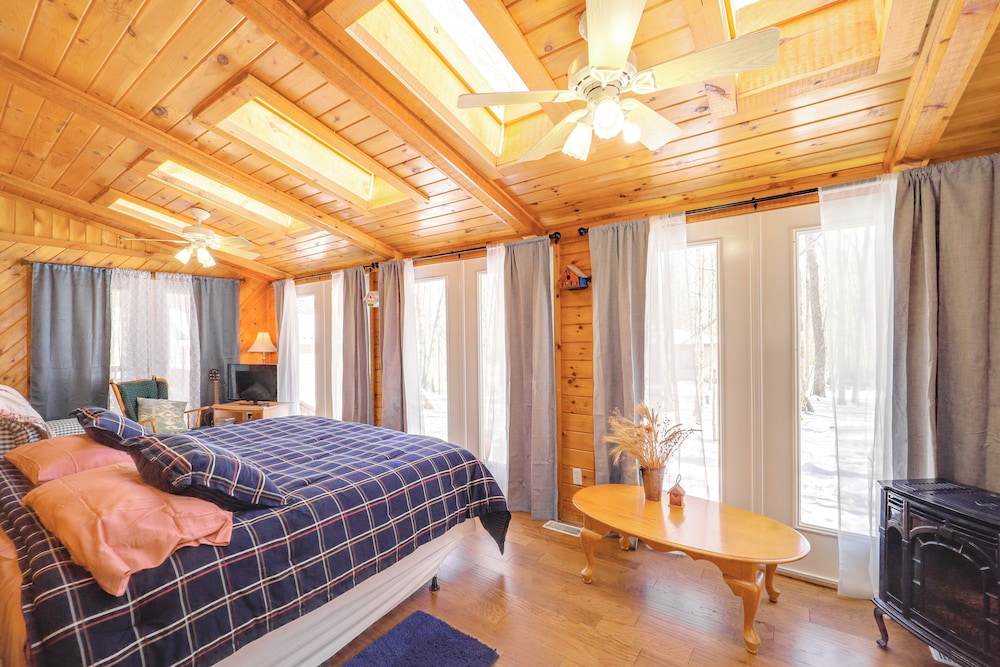 Hike & Bike in Beech Mtn Resort: Pet friendly Home - photo 22