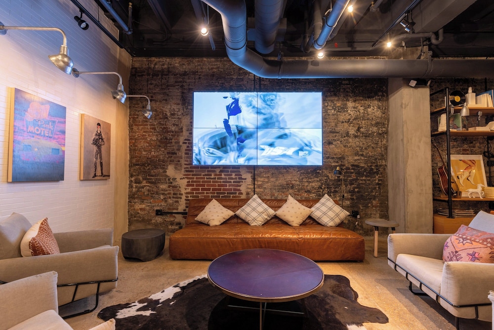 Moxy Nashville Downtown - photo 3