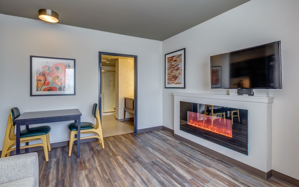 Holiday Inn & Suites Bellingham by IHG - photo 49