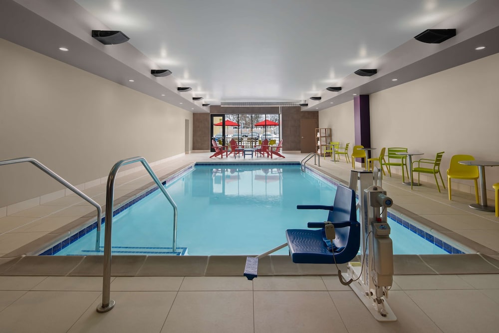 Home2 Suites by Hilton Des Moines at Drake University - photo 25