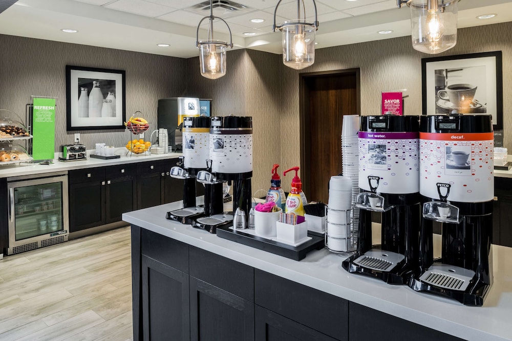 Hampton Inn & Suites Wixom - photo 48