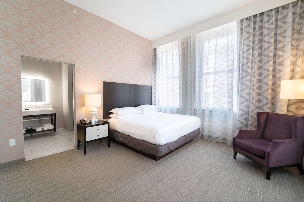 Embassy Suites Louisville Downtown - photo 14