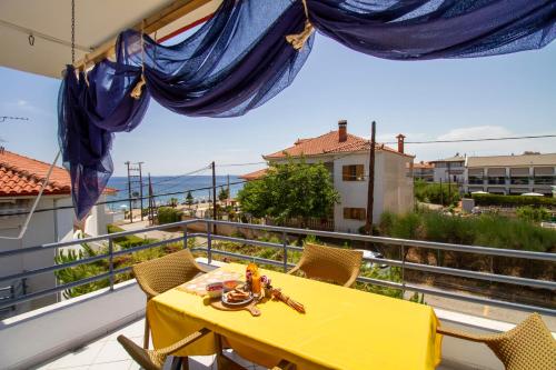 Endless Blue Apartment by RentalsPro Kalyves Halkidiki — 4-Star Luxury Hotel in Kalyves Polygyrou, Greece