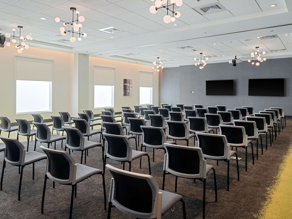 Tru By Hilton Atlanta Airport College Park - photo 23