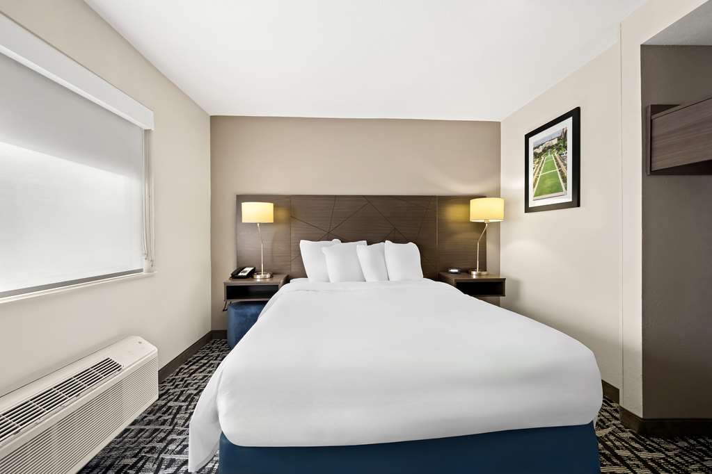 Best Western Bryan College Station - photo 14